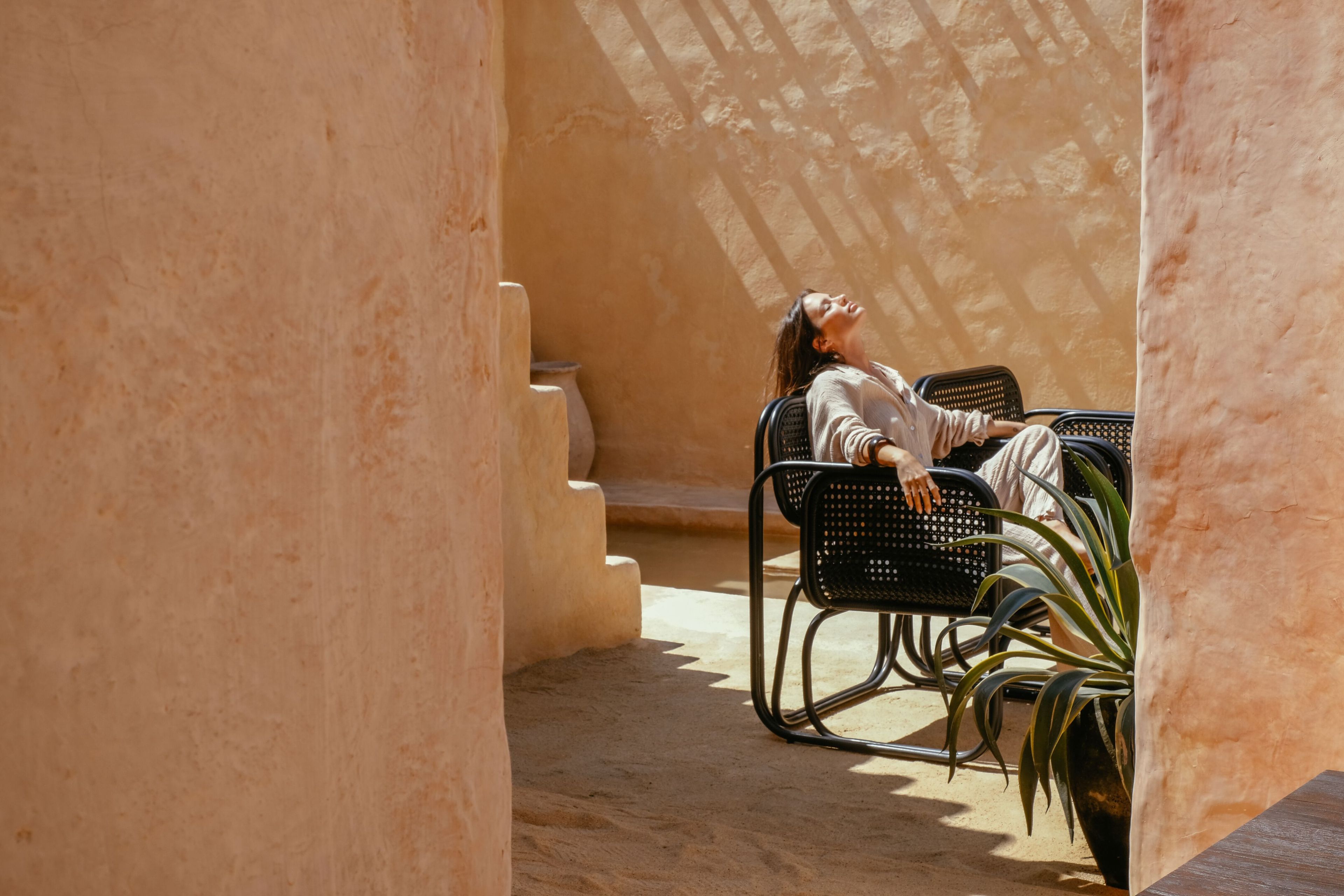 Тканевый мягкий садовый стул с подлокотниками cbdesign Lorella ARCH-00143332 - Вид №6