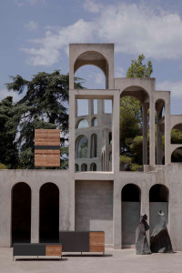 ТВ-шкаф из тикового дерева