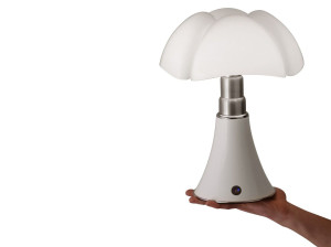 Беспроводная стальная и метакрилатная настольная лампа