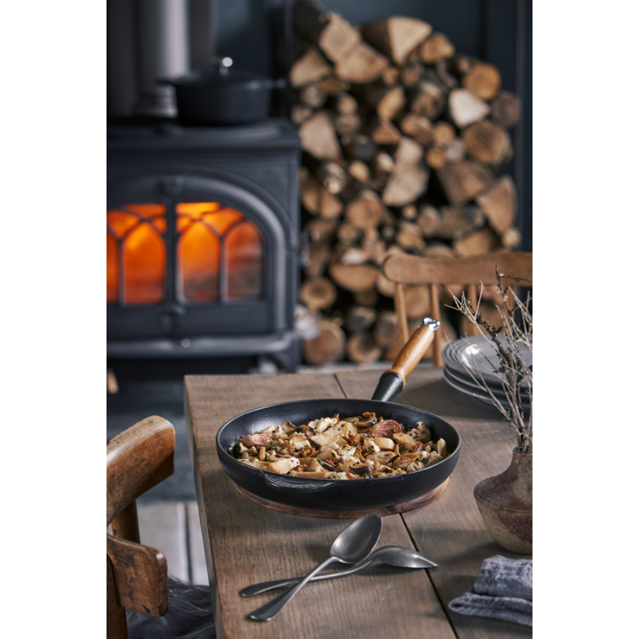 Сковорода чугунная Le Creuset с деревянной ручкой, Ø28 см, голубая 20058282000460 - Вид №1