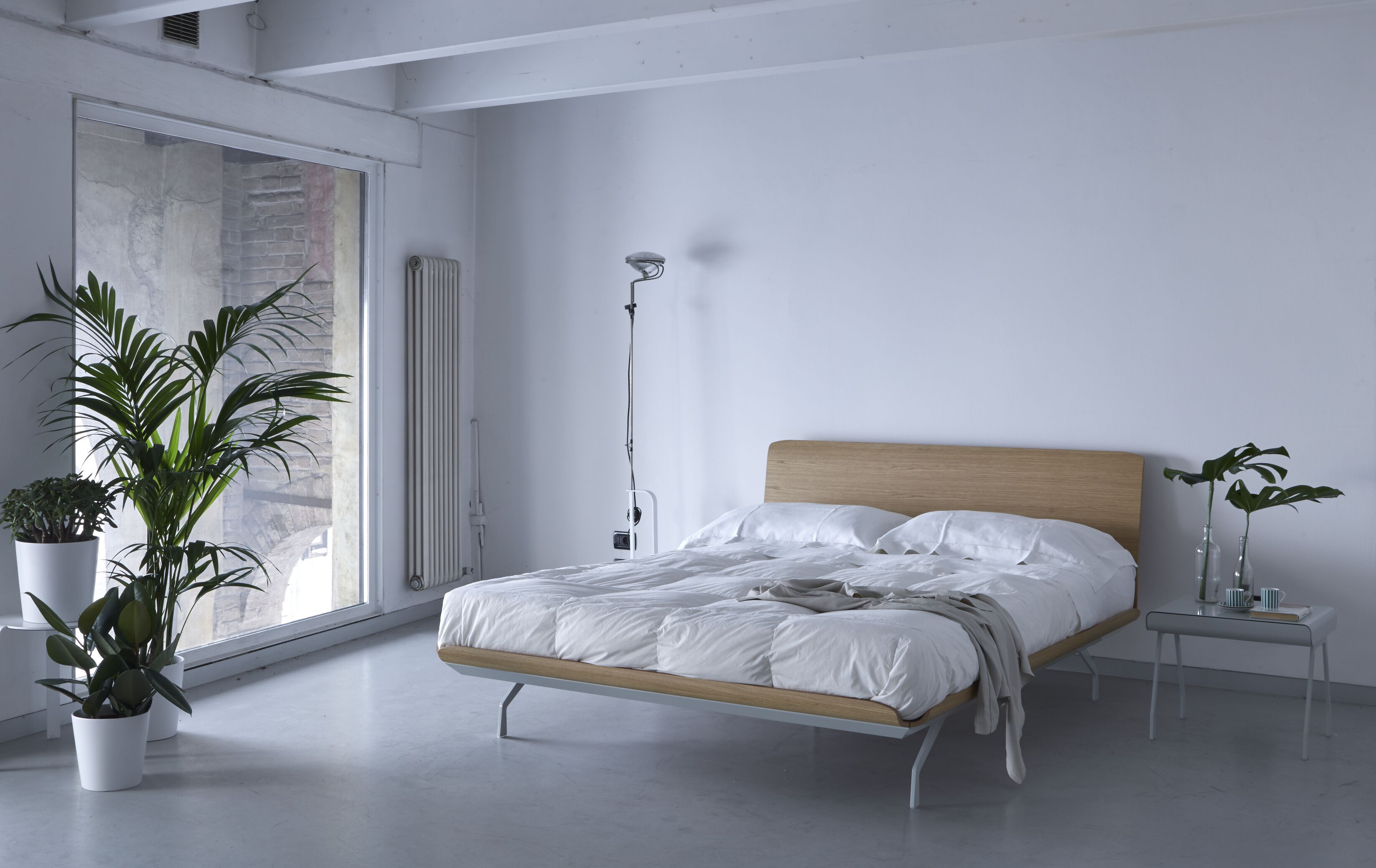 Двуспальная кровать с изогнутыми деревянными элементами isOnAir Bertoncini ARCH-00072243 - Вид №1