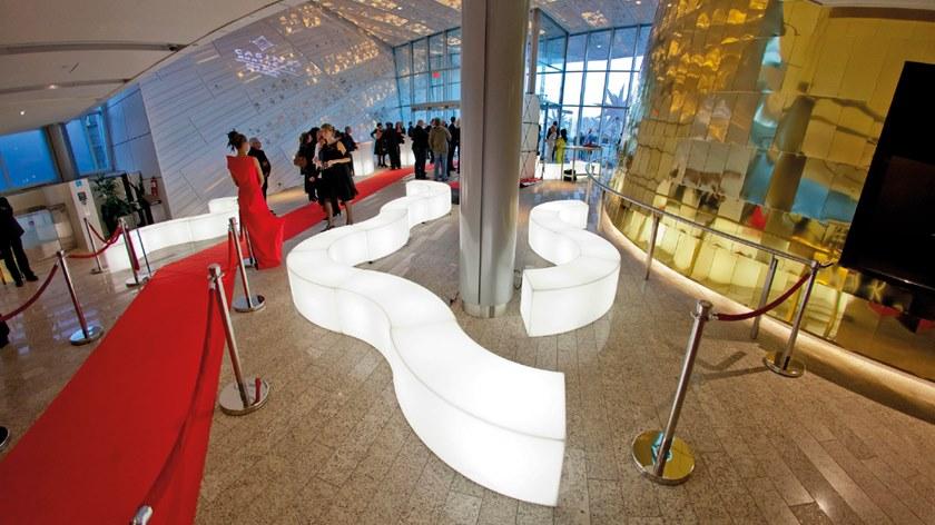 SLIDE Светящаяся садовая скамейка из полиэтилена sun-id-1464849 - Вид №4