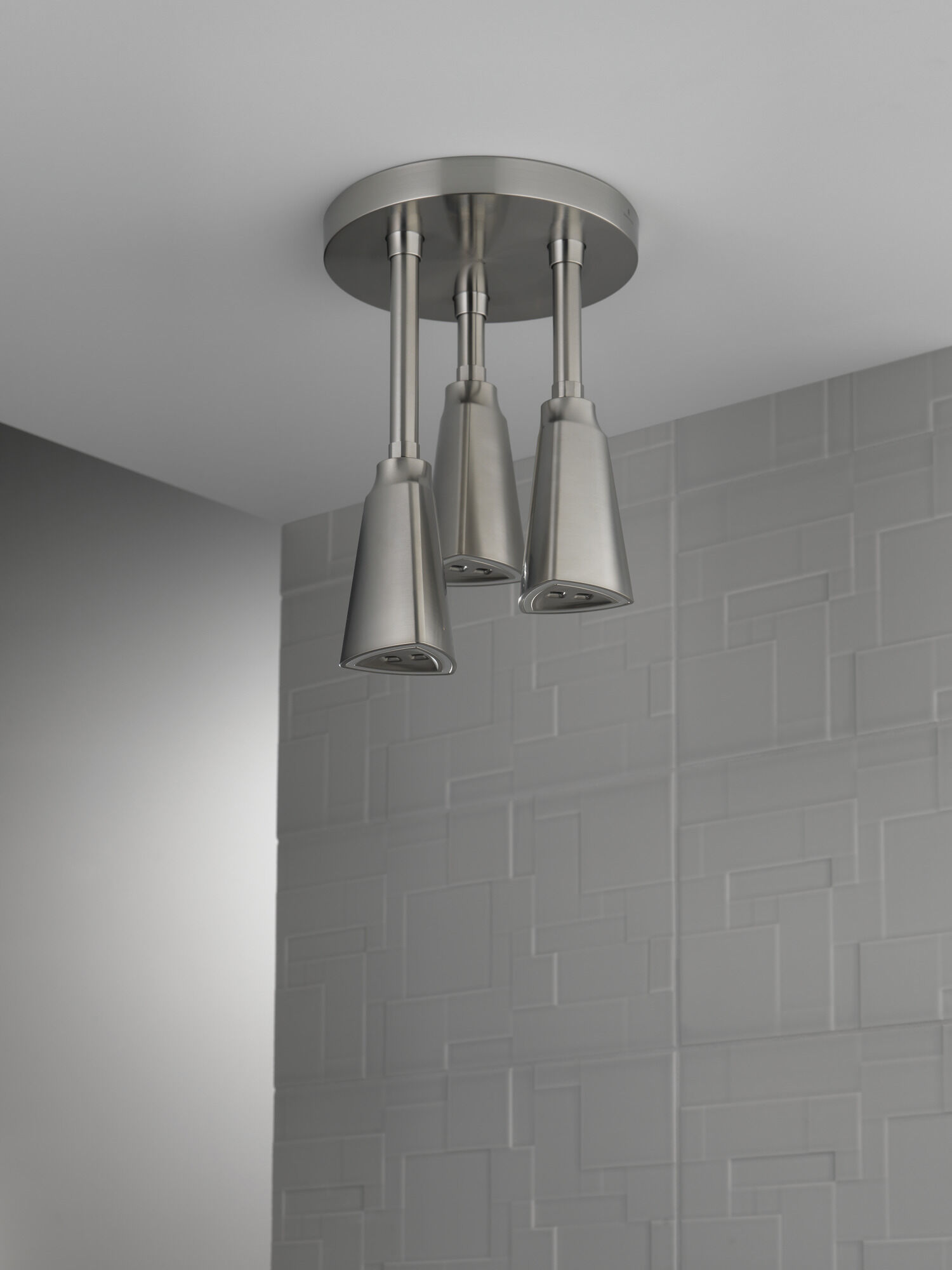 57140-SS25-L Подвесная душевая лейка Raincan со светодиодной подсветкой H2Okinetic® Delta Faucet Universal Showering Нержавеющая сталь  - Вид №6