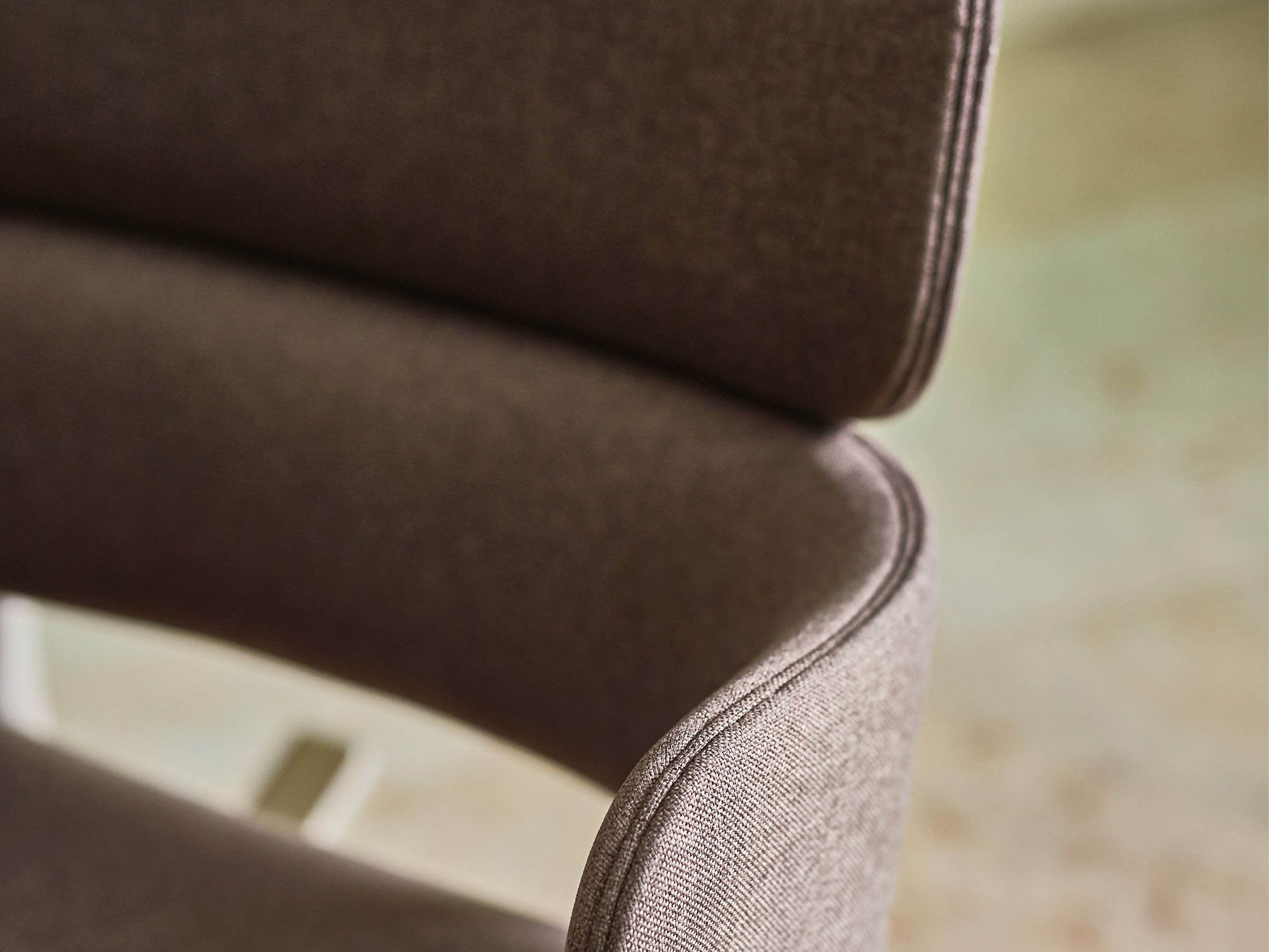 Кресло-качалка с подлокотниками Innova Imbottiti Bands ARCH-00051275 - Вид №1