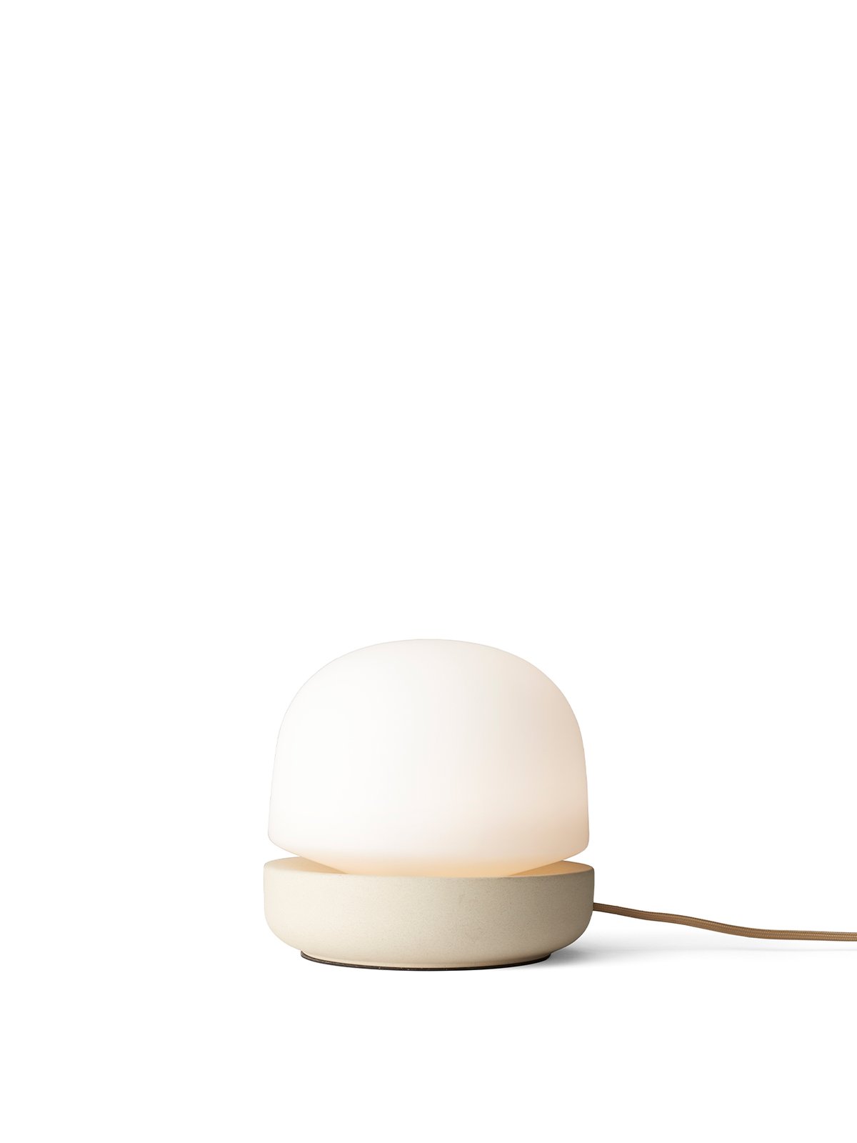 1850039 MENU Каменная настольная лампа Стекло песочного опала 