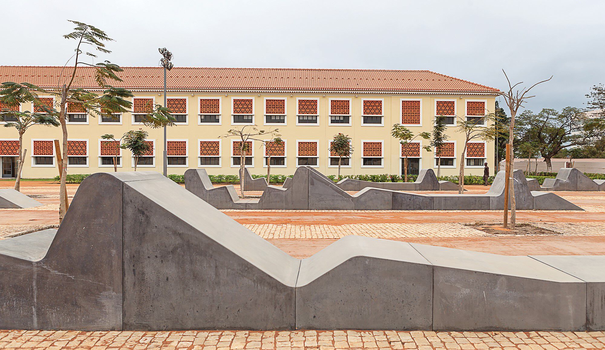 Модульная бетонная скамья без спинки amop Socialplay ARCH-00011834