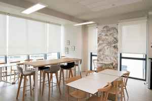 Technical fabric for interior roller blinds