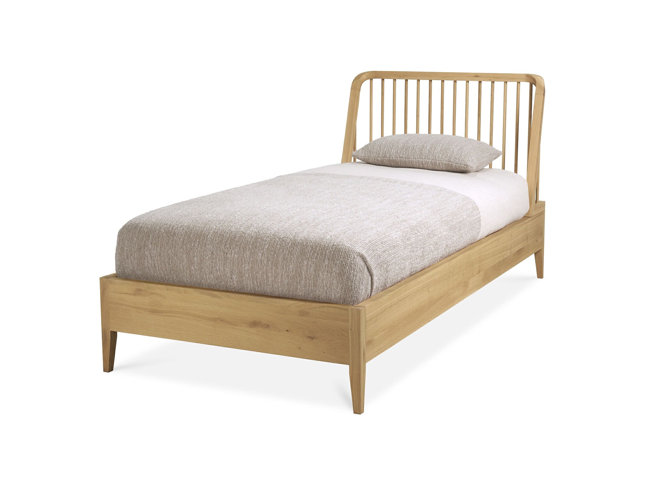 Односпальная дубовая кровать Ethnicraft Spindle ARCH-00047497