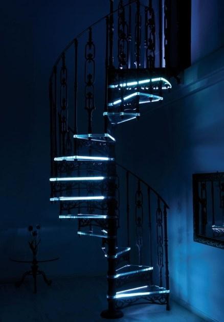 Modus Винтовая лестница из чугуна и стекла  2012  - Вид №1