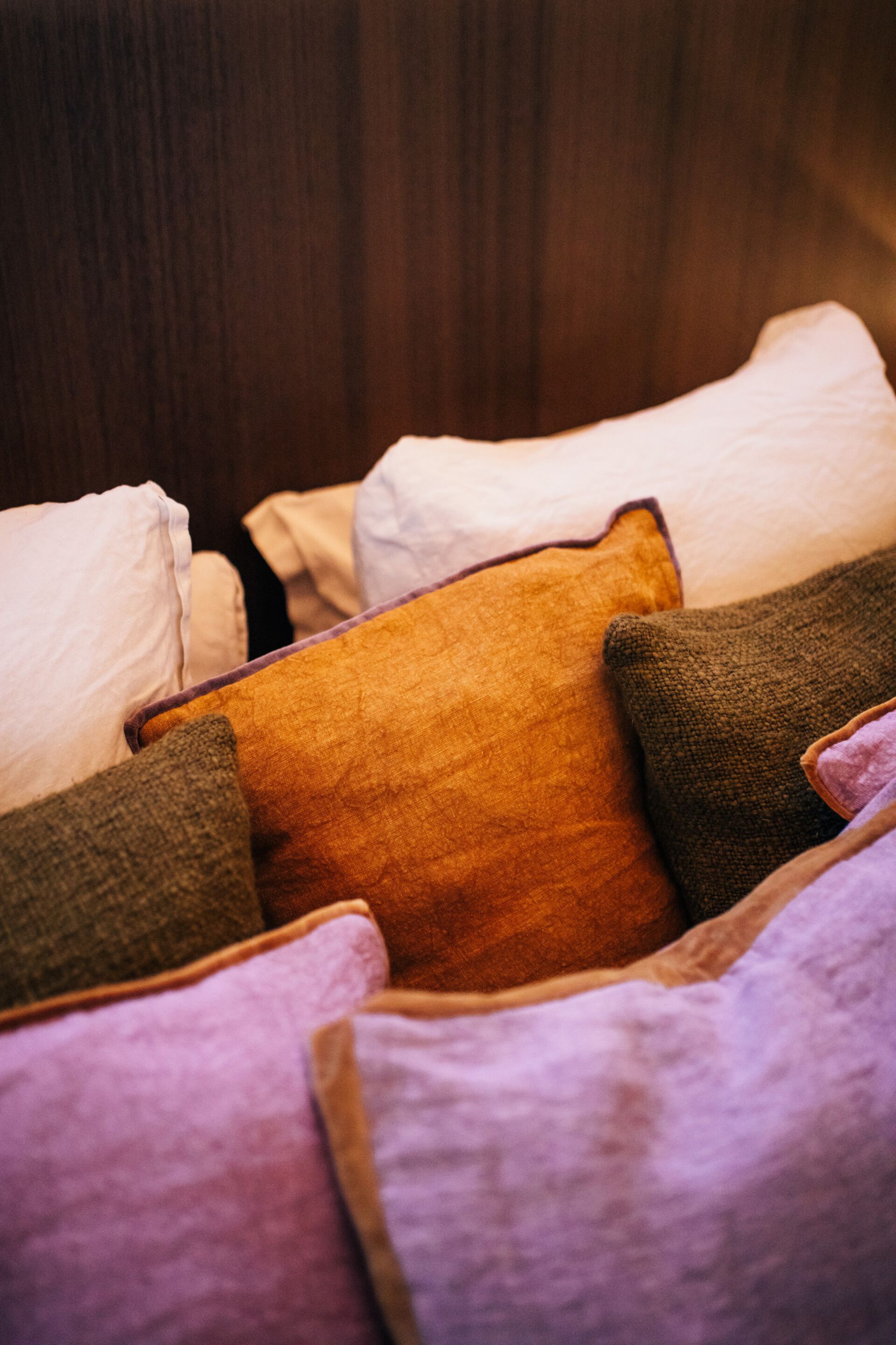 Льняная прямоугольная однотонная подушка POMAX BORDERS ARCH-00106515 - Вид №32