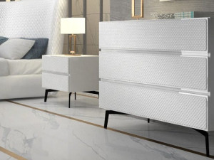 Лакированный комод с стеганым фронтом