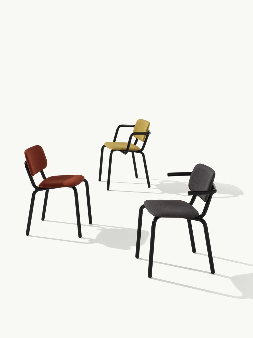 Hull 628M Стул с подлокотниками и стальным каркасом, 4 ножки. Сиденье и спинка мягкие. Et al. Hull - Вид №1