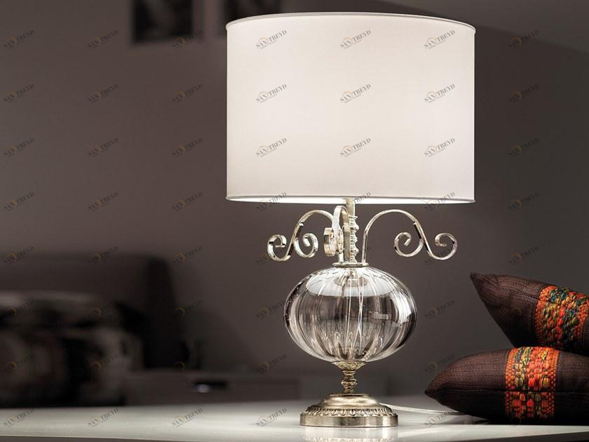 Настольная лампа из металла Antika Santreyd sun-id-1367170