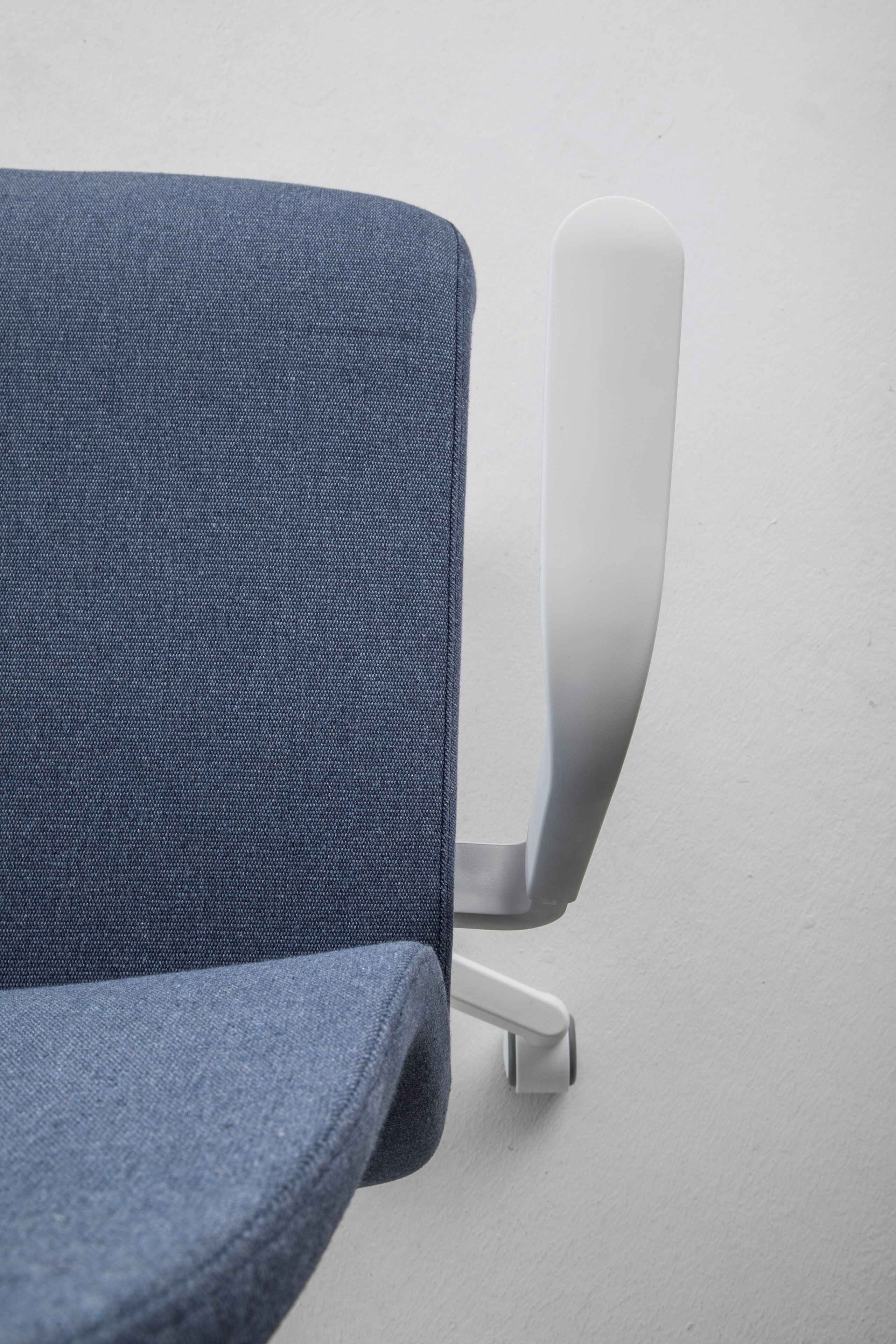 Регулируемое по высоте вращающееся офисное кресло с колесами Luxy SmartOffice ARCH-00051044 - Вид №12