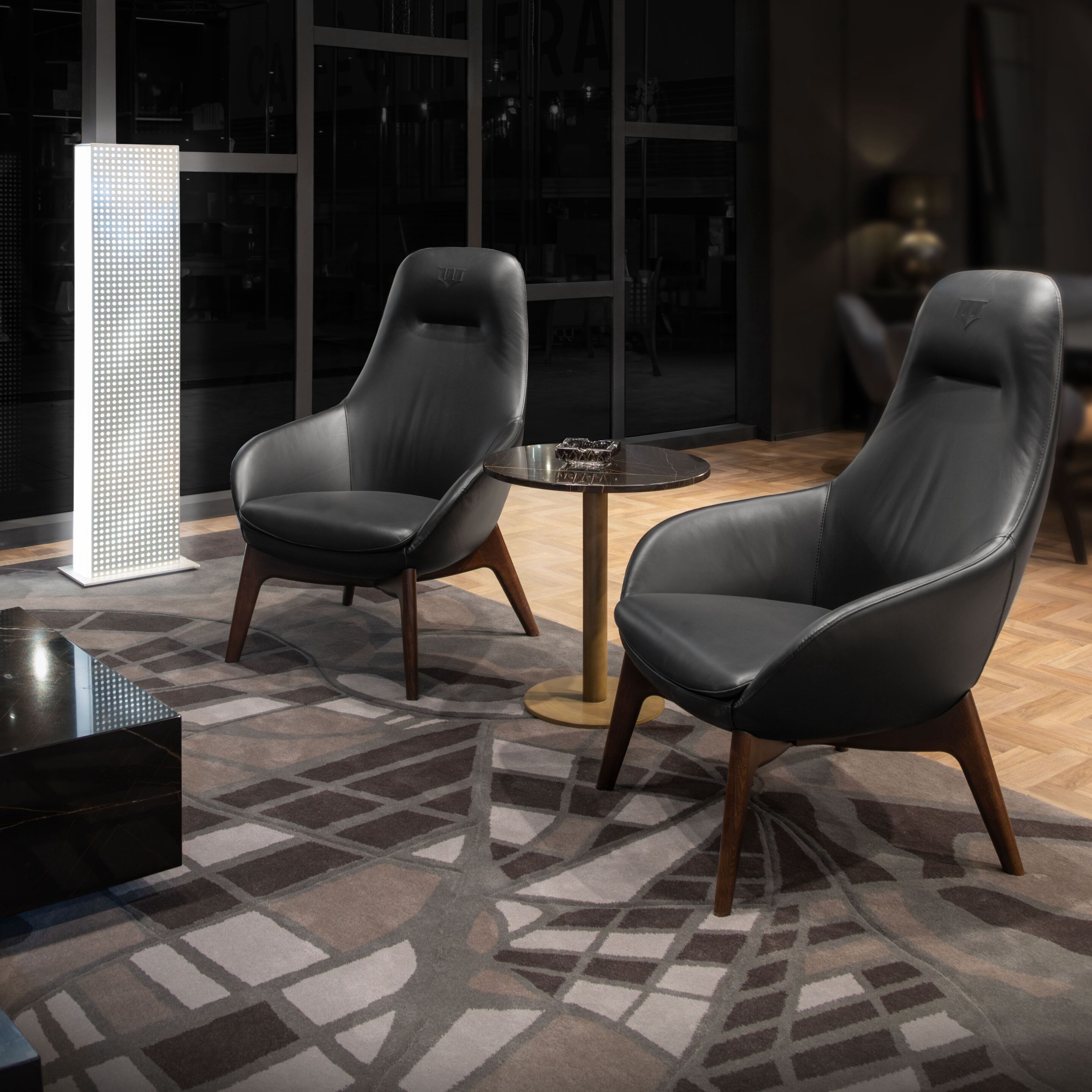 Металлический торшер Wayne Enterprises Home Collection WE-122 ARCH-00141270 - Вид №3