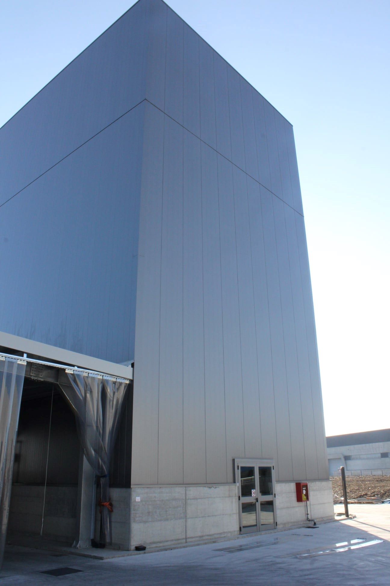 Изолированная металлическая панель для фасада ELCOM SYSTEM ТЕРМОПАРЕТЫ® ARCH-00037807 - Вид №16