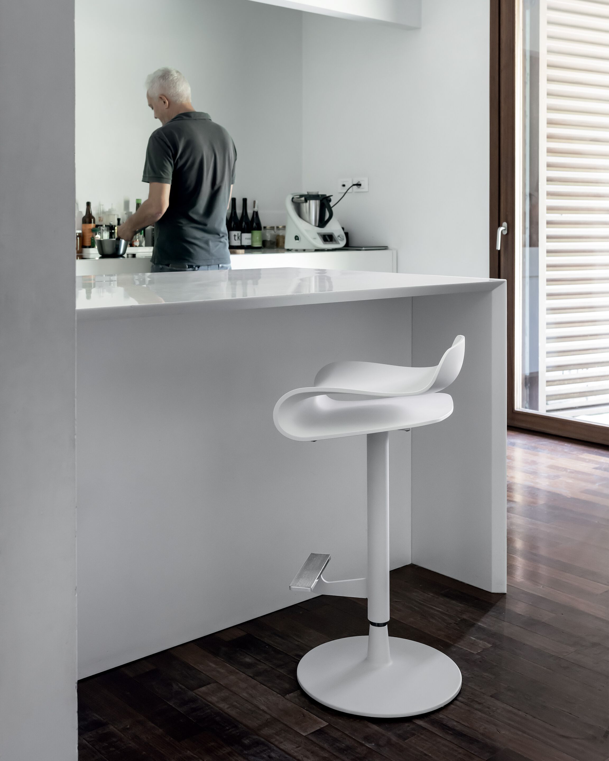 Регулируемая высота поворотный стул Kristalia BCN ARCH-00129958 - Вид №3