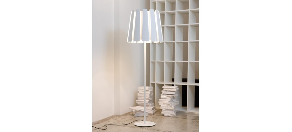 008566 Торшер Carpyen Twist Santreyd