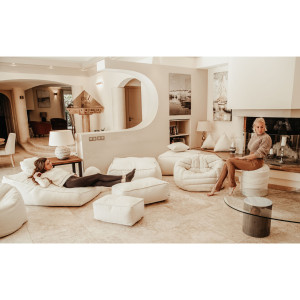 Круглый шерстяной пуф