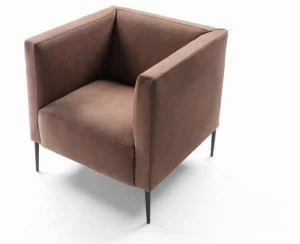 Marac Мягкое кожаное кресло с подлокотниками Morris