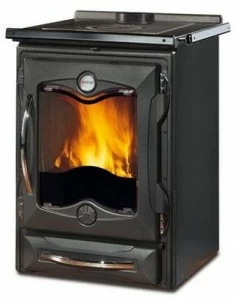 LA NORDICA EXTRAFLAME Дровяная печь с чугунными кольцами