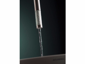 Из нержавеющей стали и стеклянного потолка дозирующий носик для умывальника