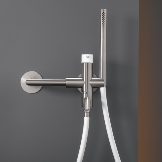 Настенный смеситель набор для ванной, без встроенного в части, с цилиндрический ручной душ диаметр 18 м т <спа > и переключающий для носика P <span>. 150 мм <span>. Цветные ручки и шланг  GAS20 CEADESIGN  - Вид №1