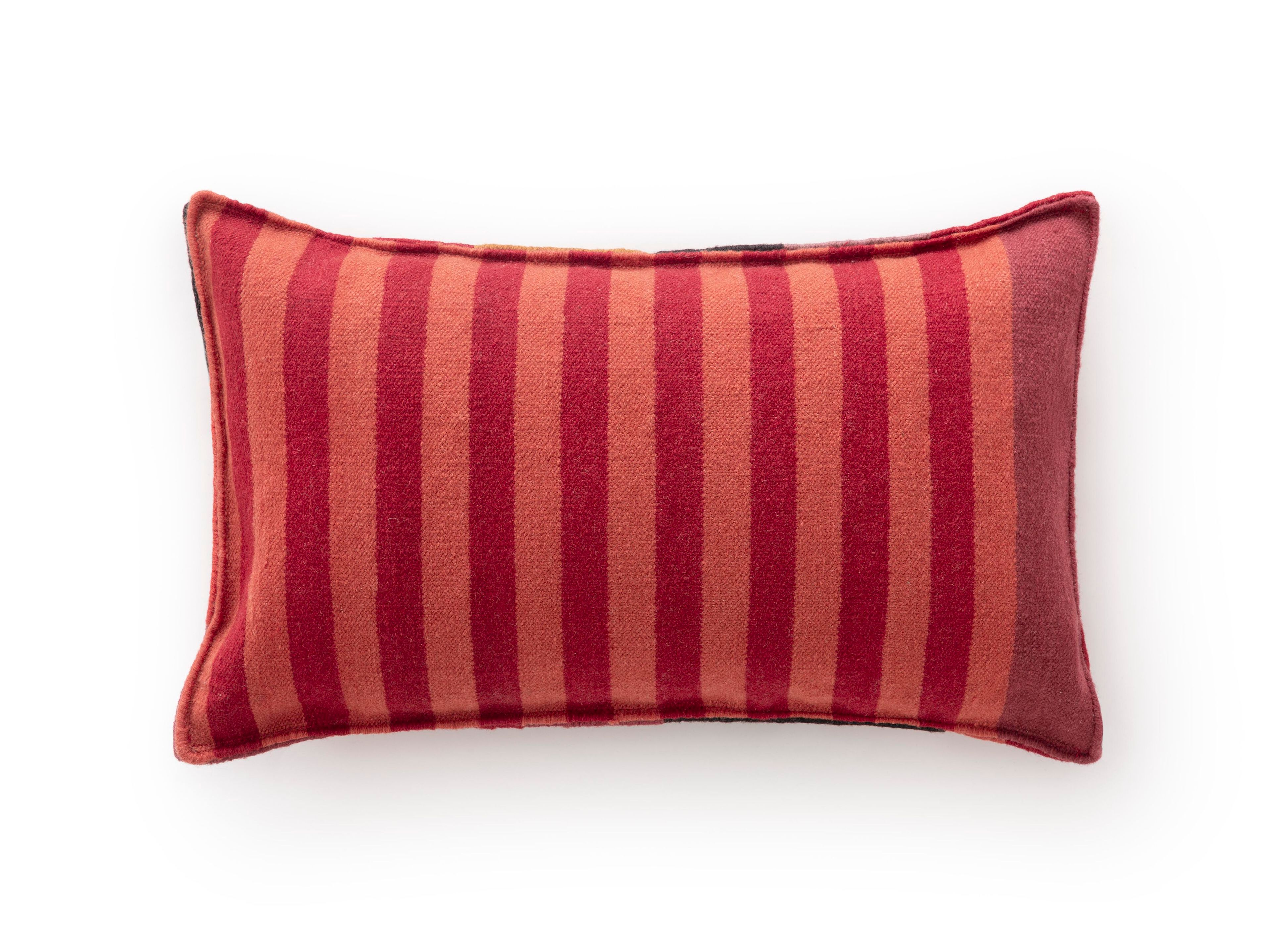 Съемная шерстяная подушка с геометрическим рисунком GAN Vanguardias ARCH-00072484 - Вид №1