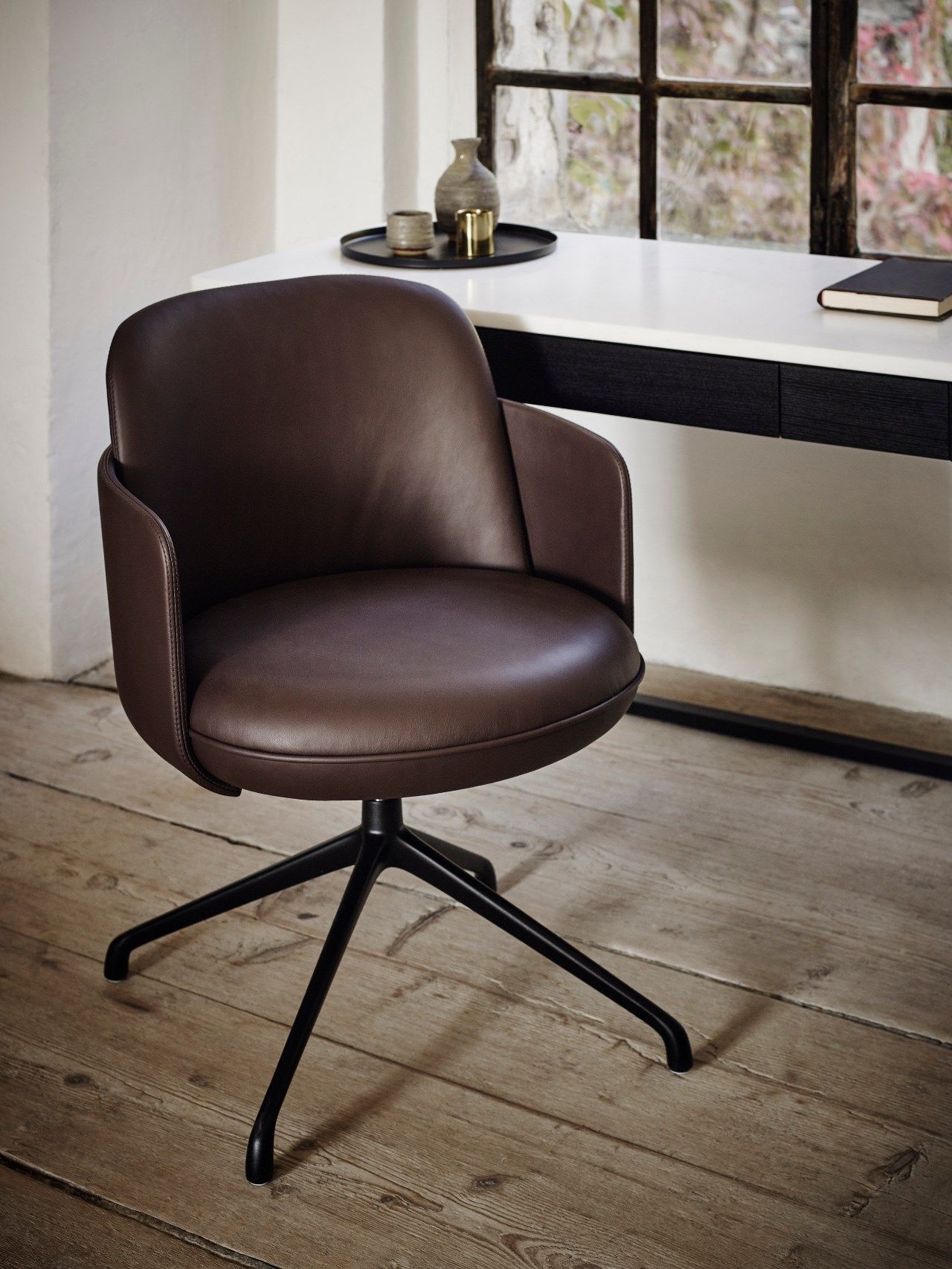 Кожаный поворотный стул Wittmann Merwyn ARCH-00025181 - Вид №2