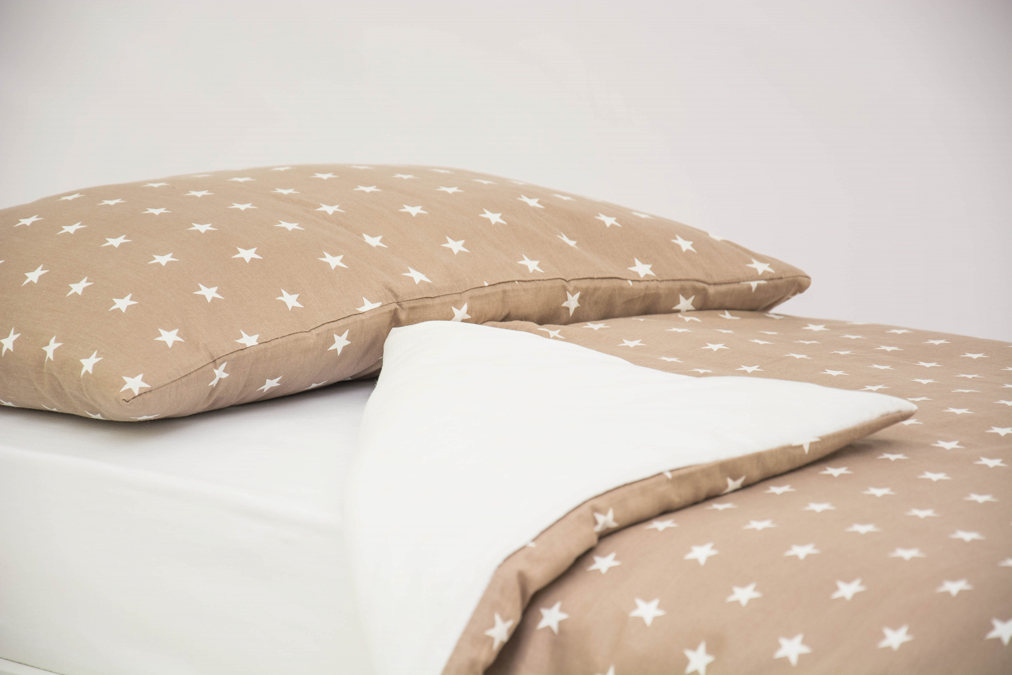 Детское постельное белье "Звезды", бежевый фон БЕЛЬМАРКО  327376 Бежевый Santreyd  - Вид №2
