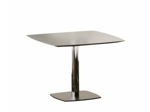 Квадратный журнальный столик