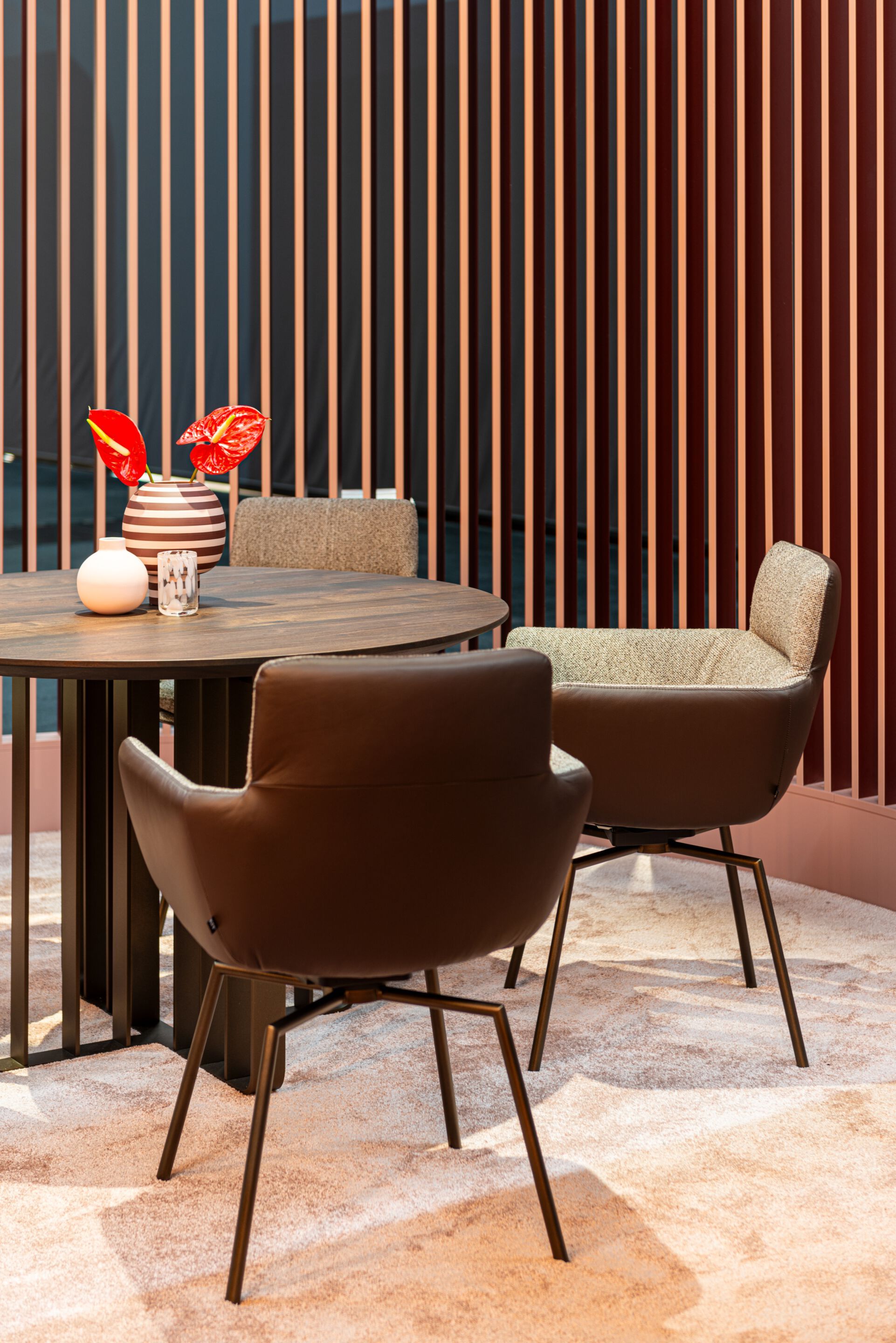 Мягкий стул с крестообразной рамой и подлокотниками KFF Faye ARCH-00134301 - Вид №15