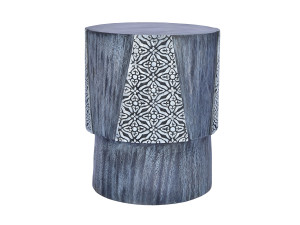 Деревянный низкий садовый стул