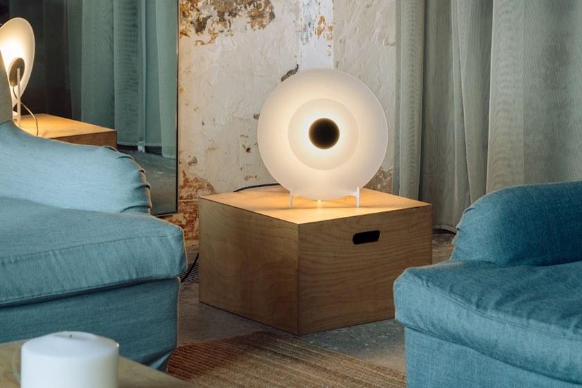 Milan Iluminacion Настольная светодиодная лампа из сатинированного стекла Halos 6781 - Вид №1