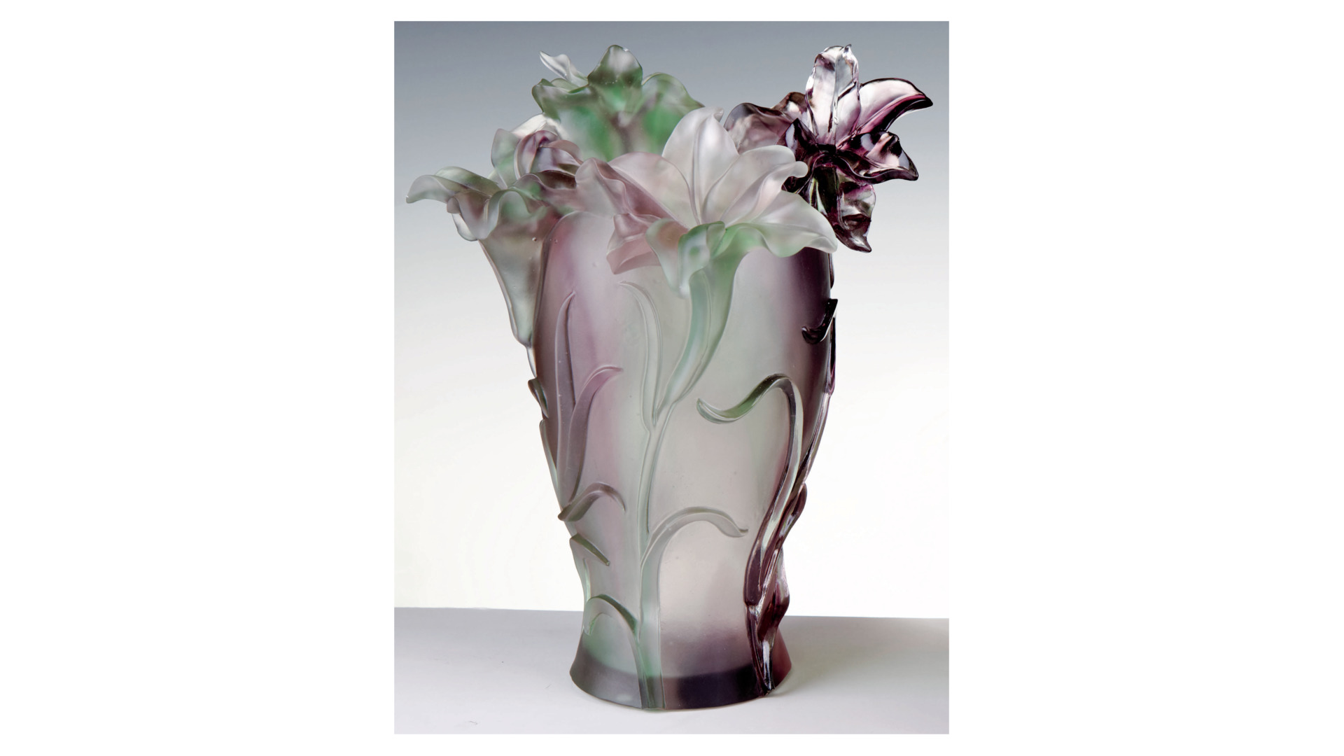 10551542 Cristal de Paris Ваза  Cristal de Paris "Лилия" 60см (пурпурная) Хрусталь - Вид №1