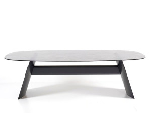 Овальный обеденный стол