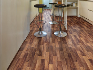 Нескользящий виниловый пол с эффектом дерева