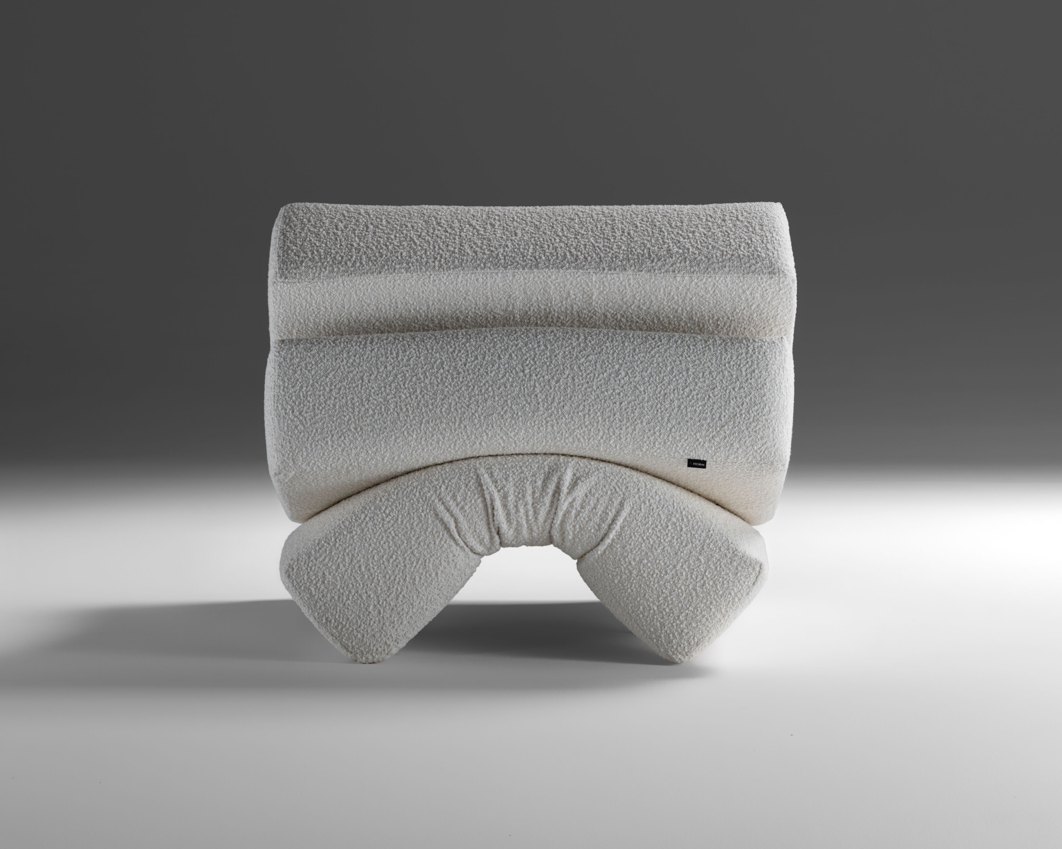 Тканевое кресло с подлокотниками Casamania & Horm Mass Pressure ARCH-00083187 - Вид №4