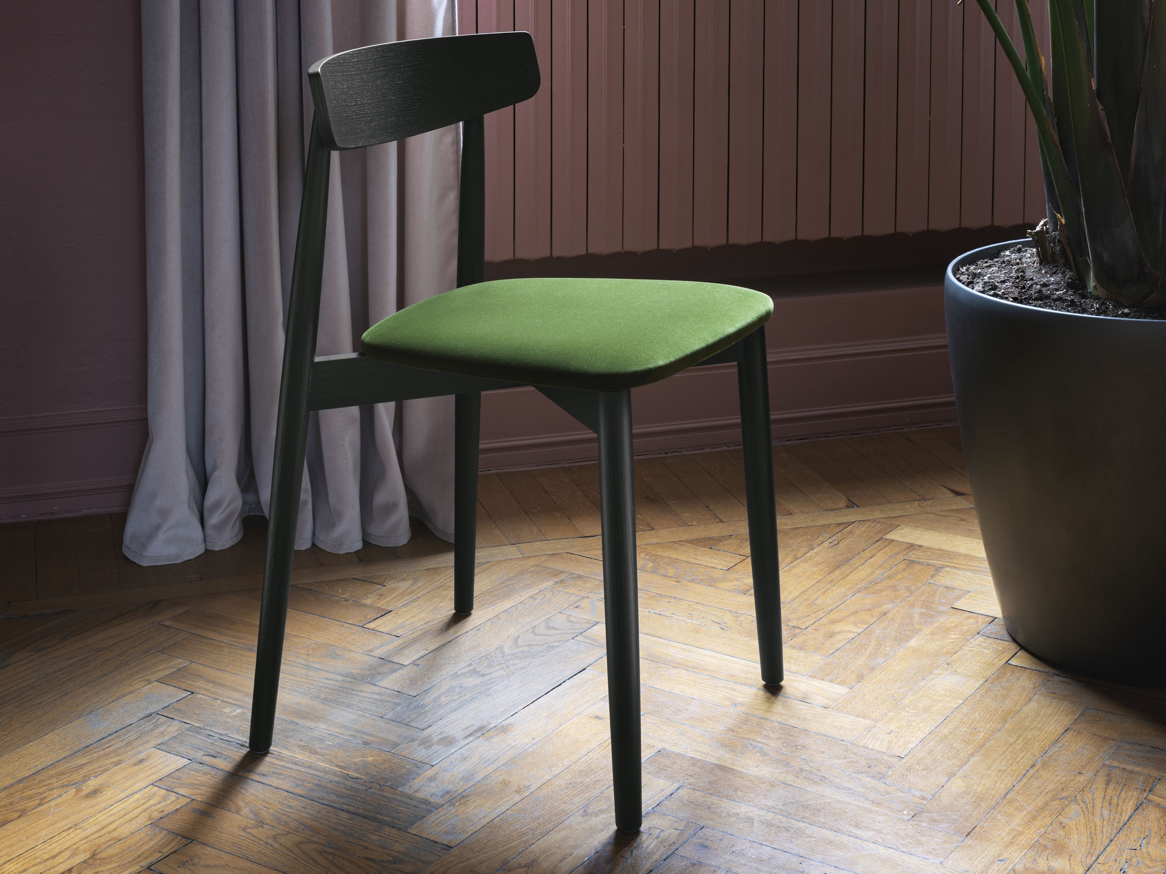 Деревянный штабелируемый стул Miniforms Claretta ARCH-00144527 - Вид №1