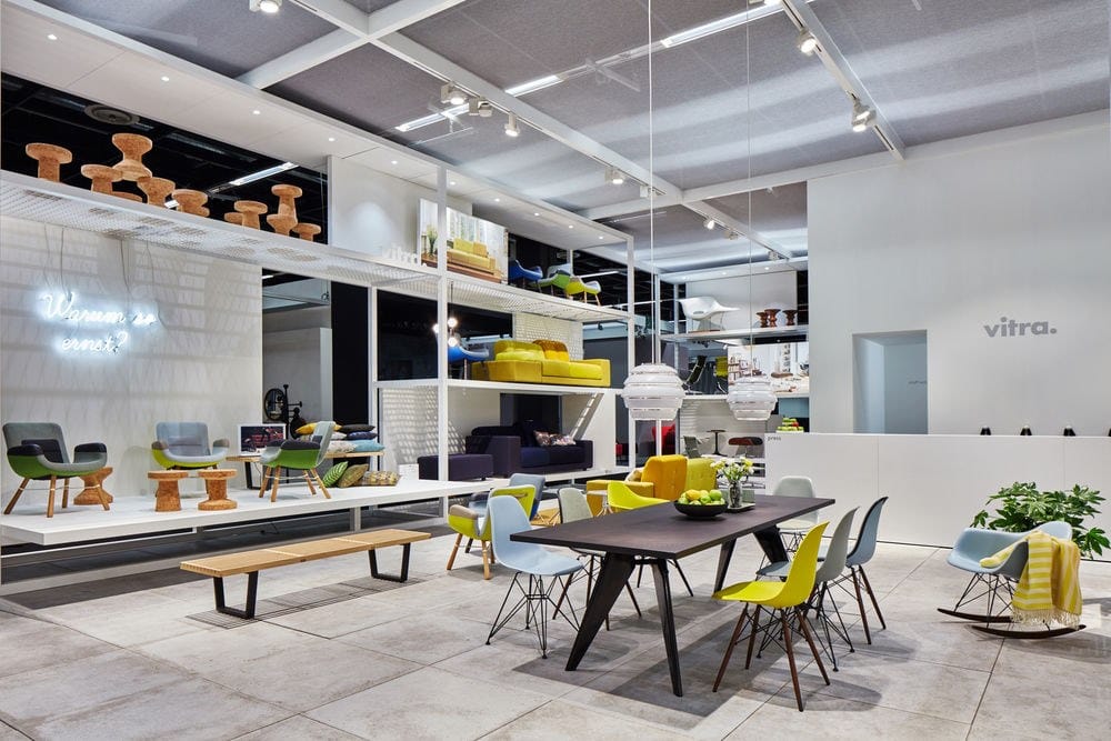 Мягкое тканевое кресло-качалка с подлокотниками VITRA Eames Plastic Chair ARCH-00023828 - Вид №5