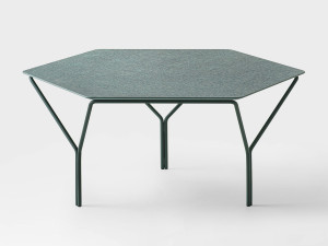 Деревянный низкий шестиугольный журнальный столик