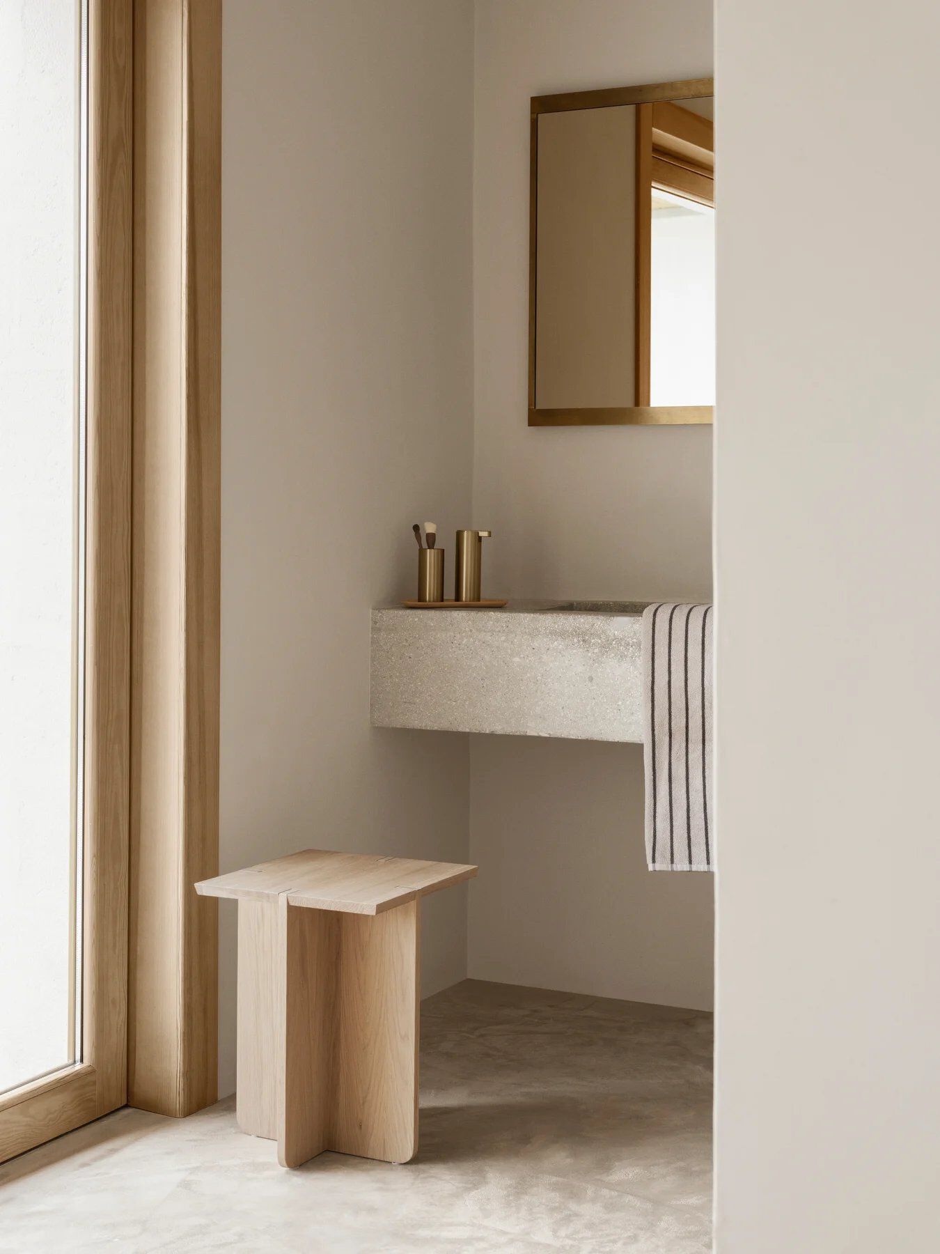 Низкий дубовый стул blomus Engawa ARCH-00101135 - Вид №4