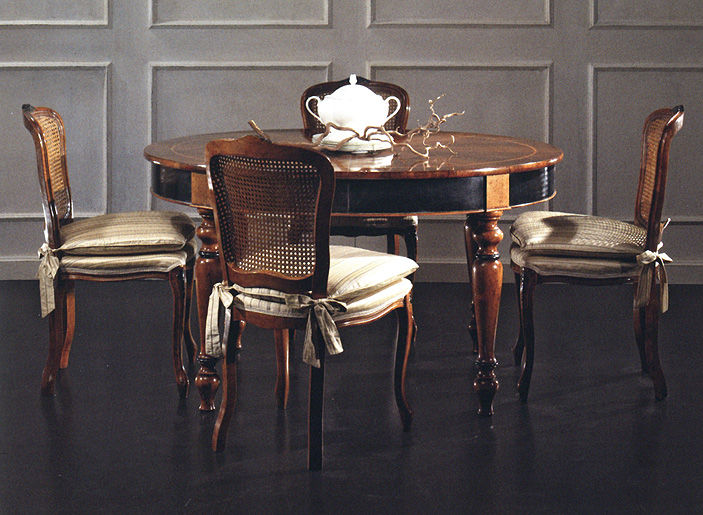 Стол  VITTORIO GRIFONI 2005 