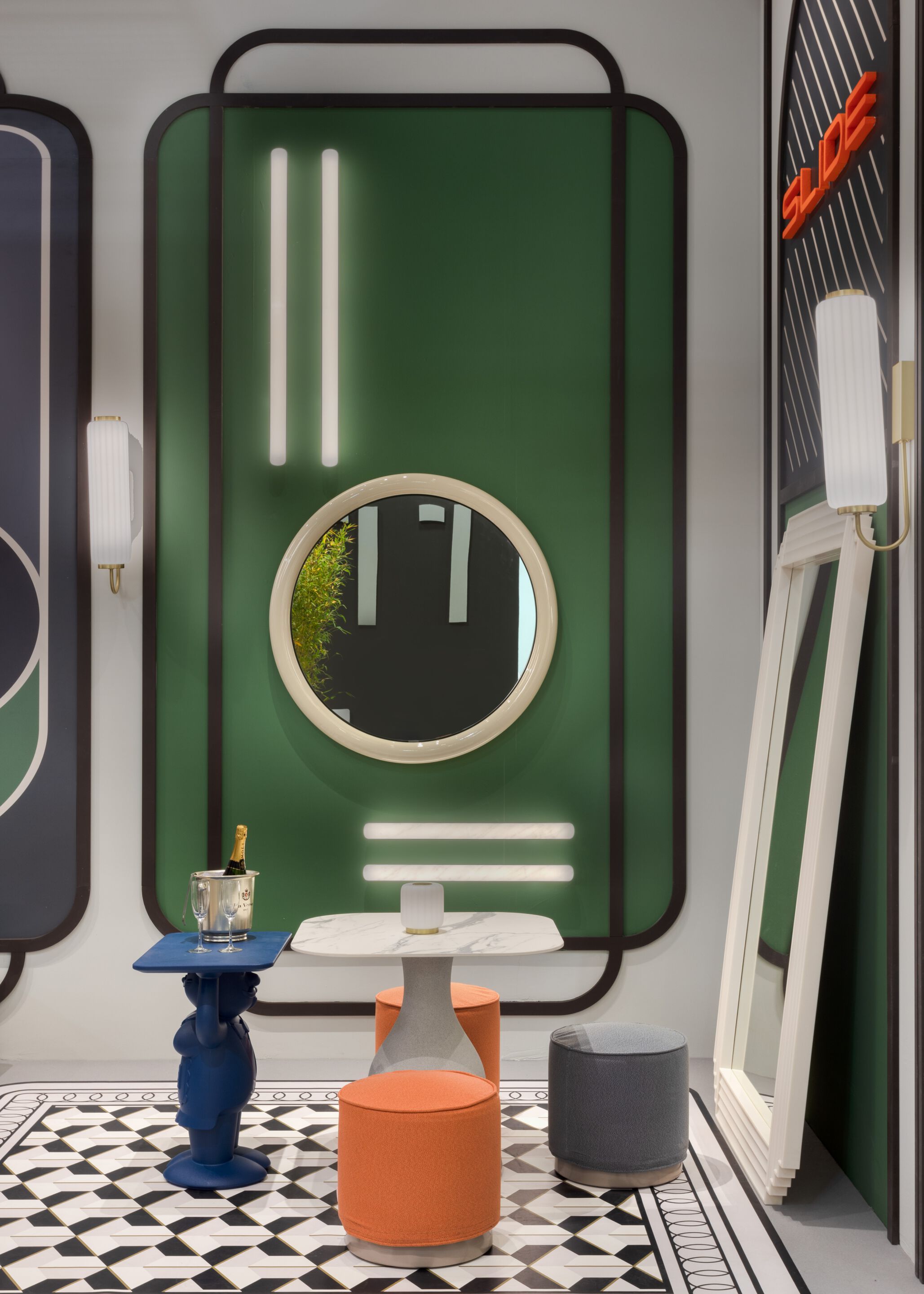 Зеркало из полиэтилена со встроенным настенным освещением SLIDE Giotto ARCH-00104503 - Вид №5