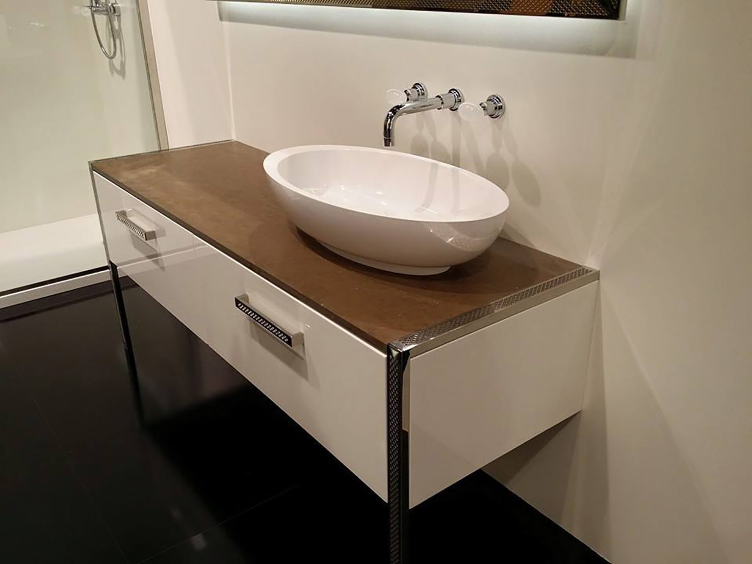 2103 ** 09C Комплект ванны с центральным изливом «парус» Nicolazzi Series Cristallo di Rocca  - Вид №4