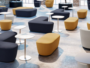 Низкий журнальный столик обслуживания