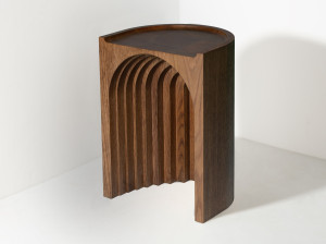 Дубовый табурет