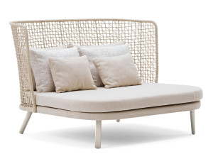 Садовая кровать с высокой спинкой