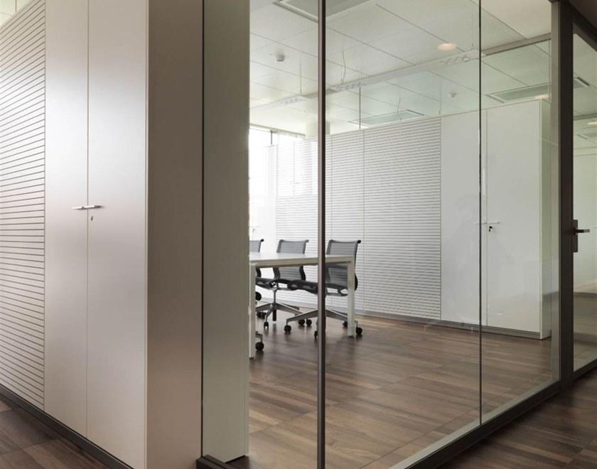 IOC project partners Офисный шкаф из дерева с распашными дверцами Split sun-id-1490271 - Вид №1