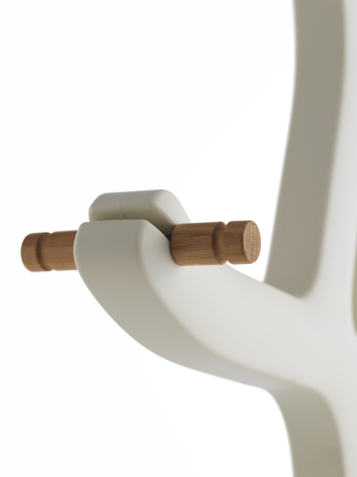 Вешалка для одежды из полиэтилена Casamania & Horm Альберто ARCH-00049585 - Вид №3